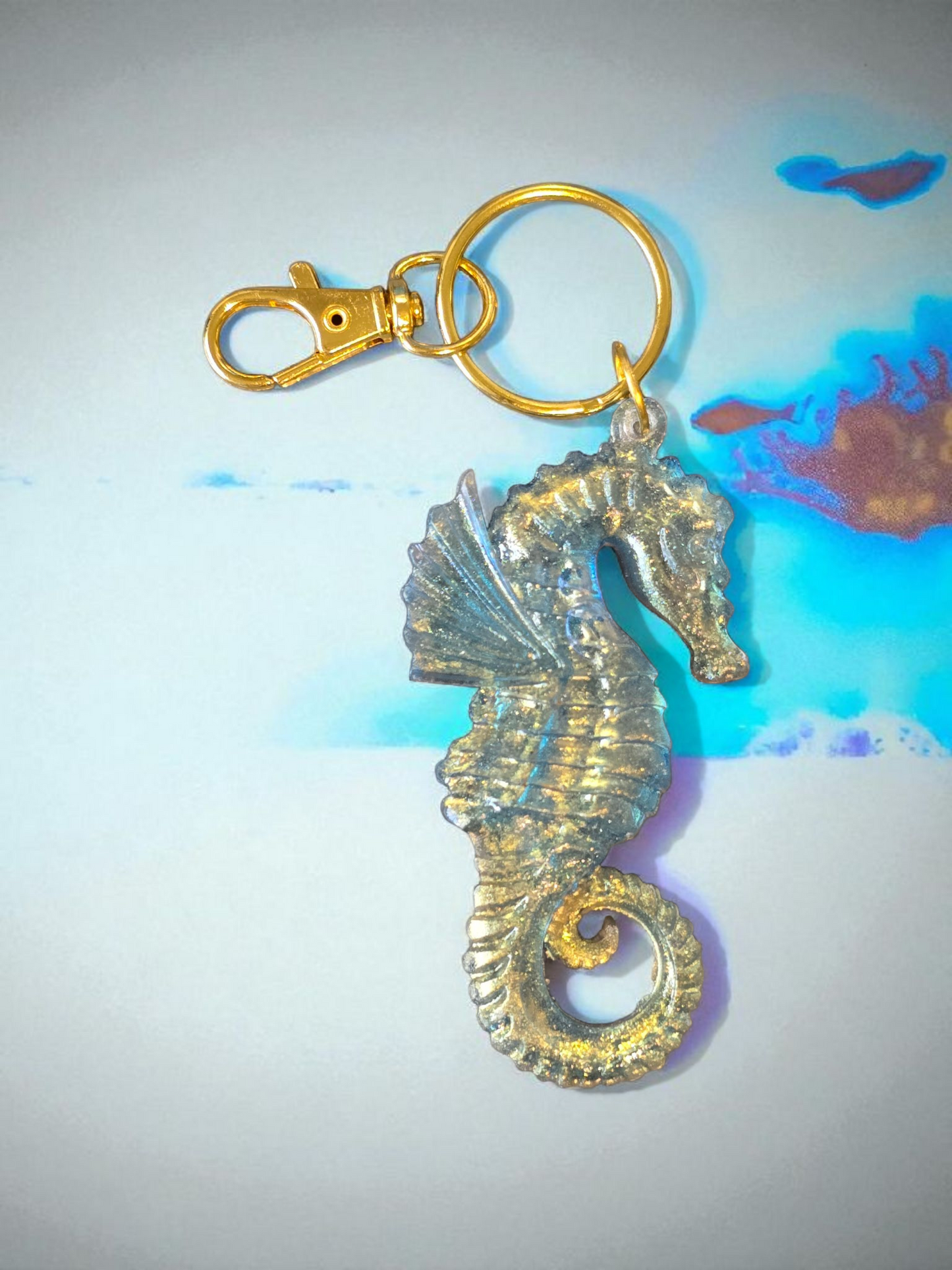 Keycharm seahorse turquoise and gold