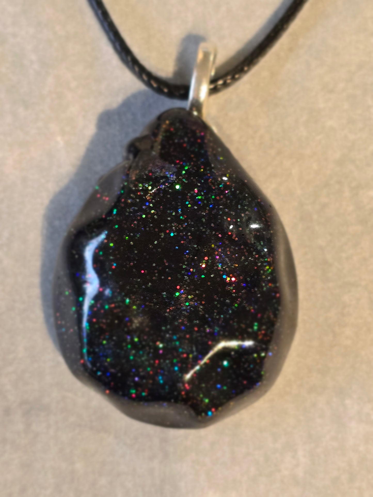 Pendant water ripple black sparkle