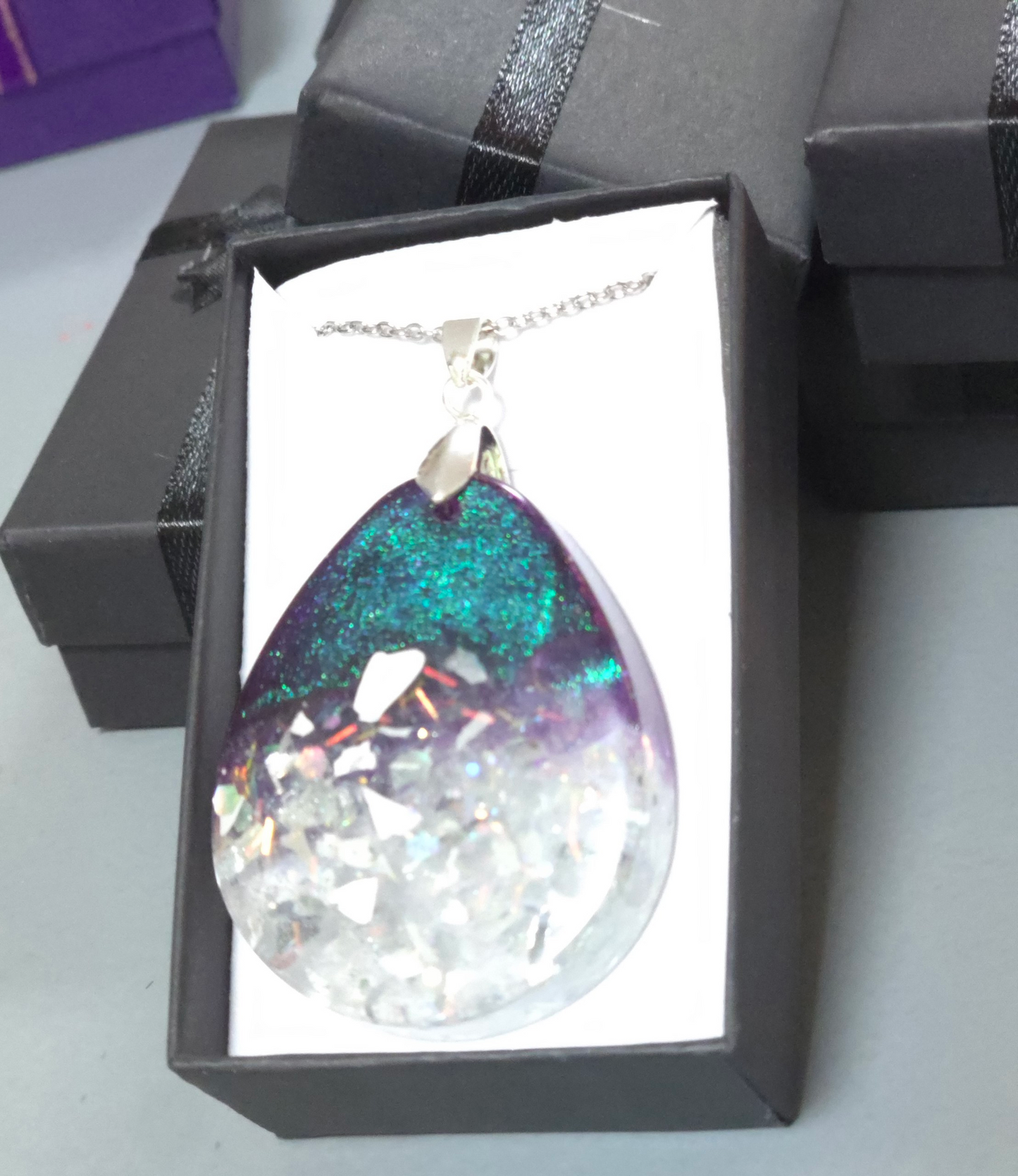 Pendant green