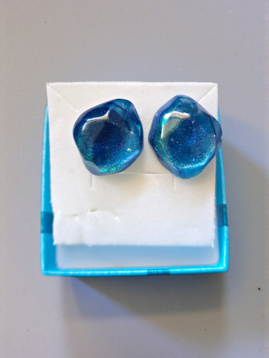 Earrings stud blue