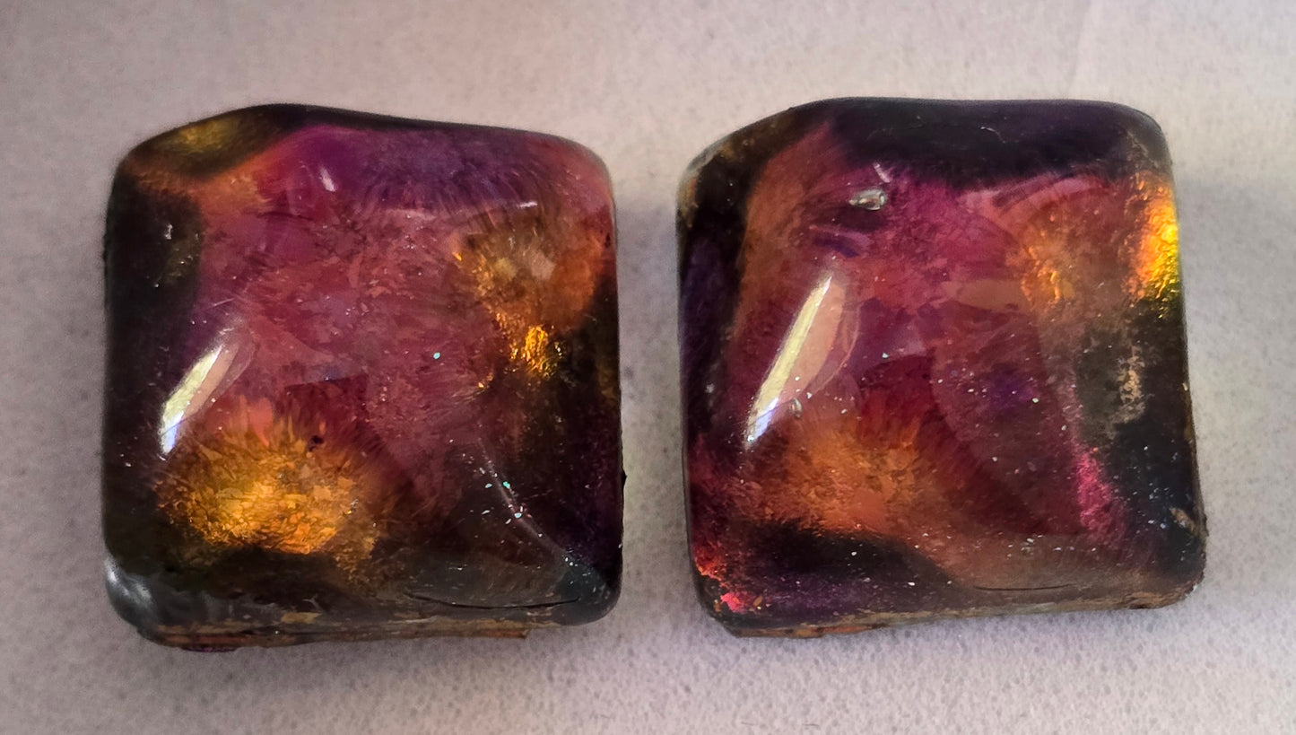 Earrings square studs