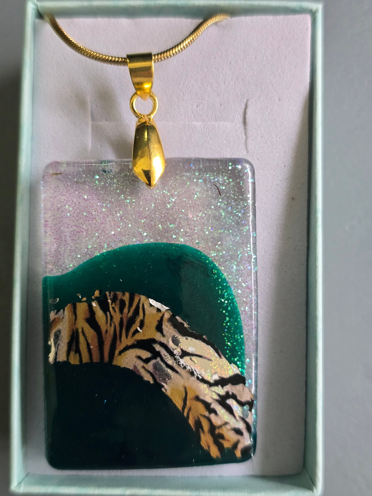 Pendant emerald green with animal print