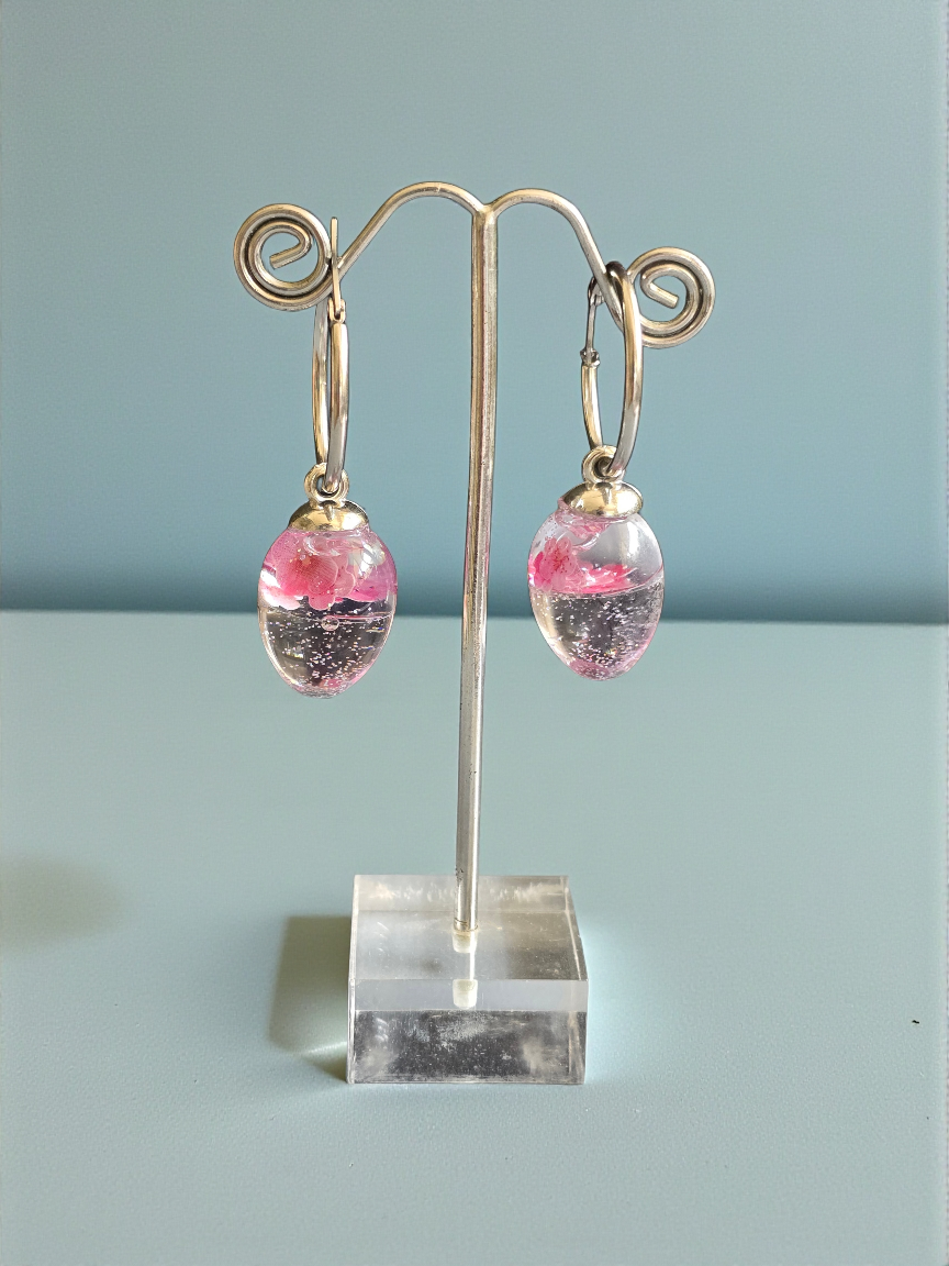 Earrings dangling with pink flowers