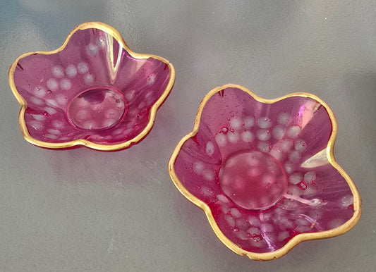 Bowl  petal  burgundy with gold rim