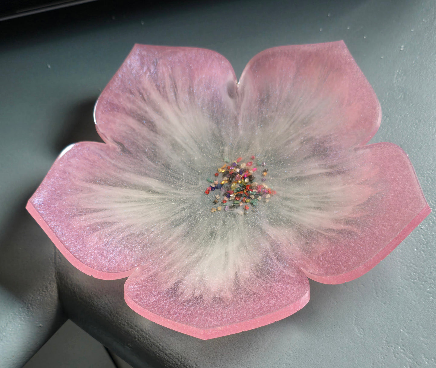 Bowl pink and white flower design