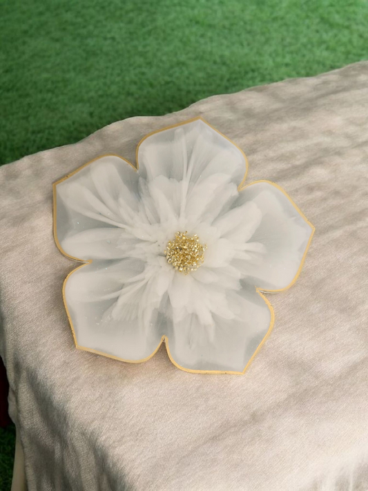 Platter white and gold flower
