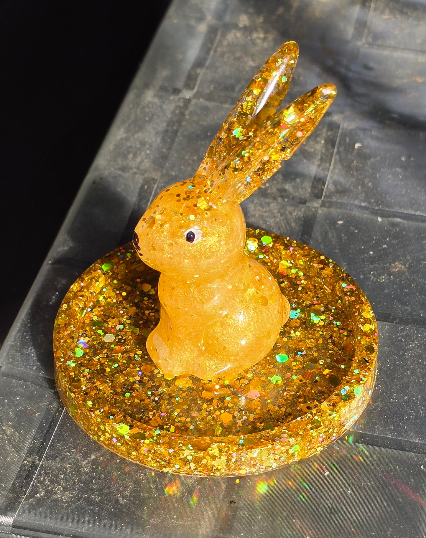 Bunny ring holder gold