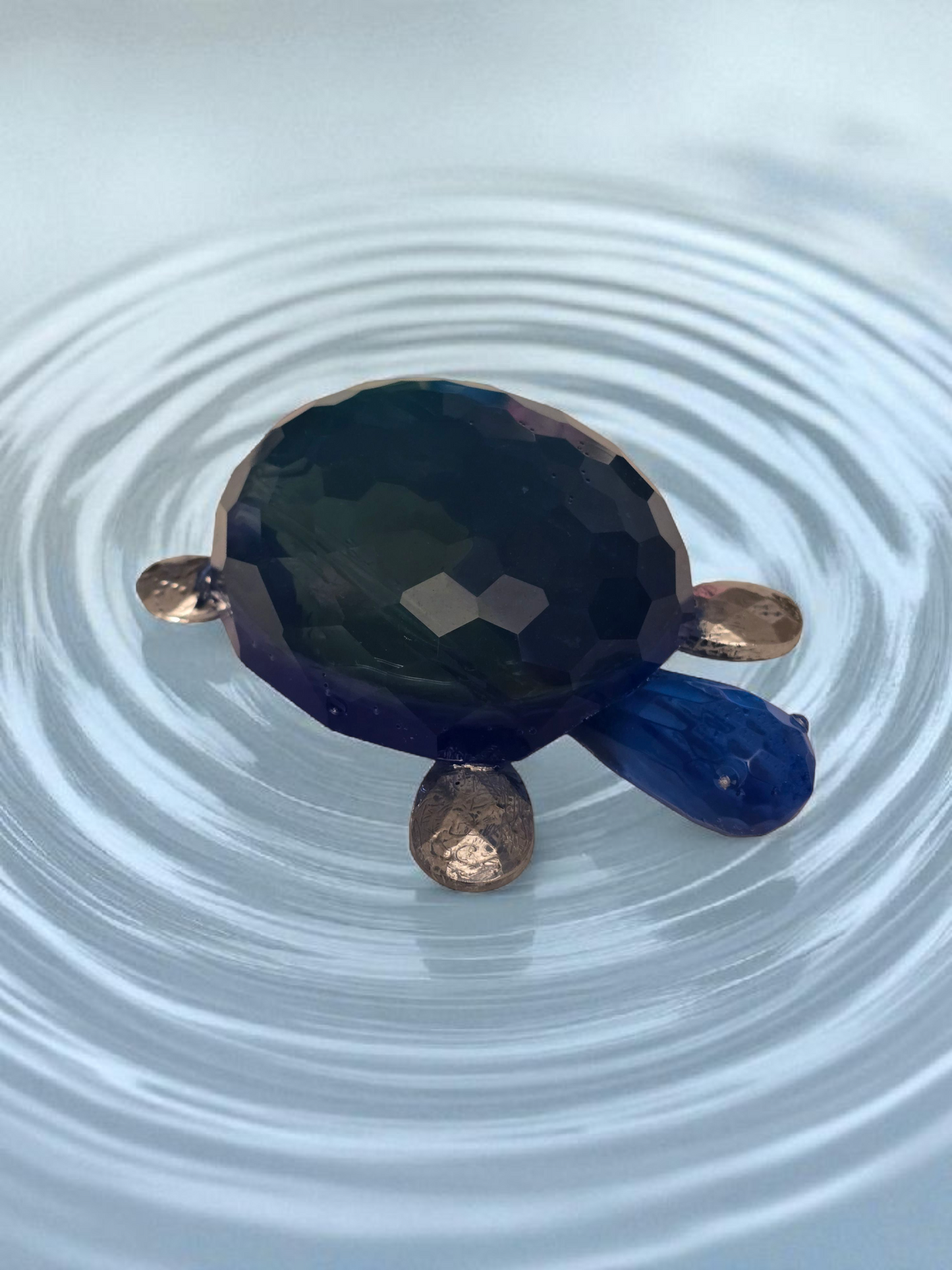 Turtle diamond cutt blue green with silver