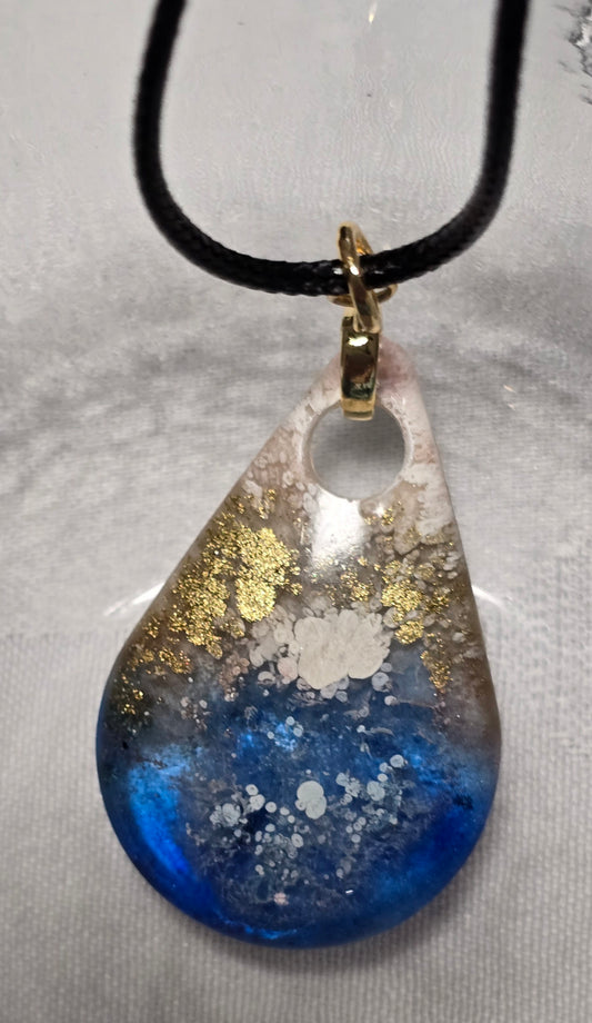 Pendant teardrop