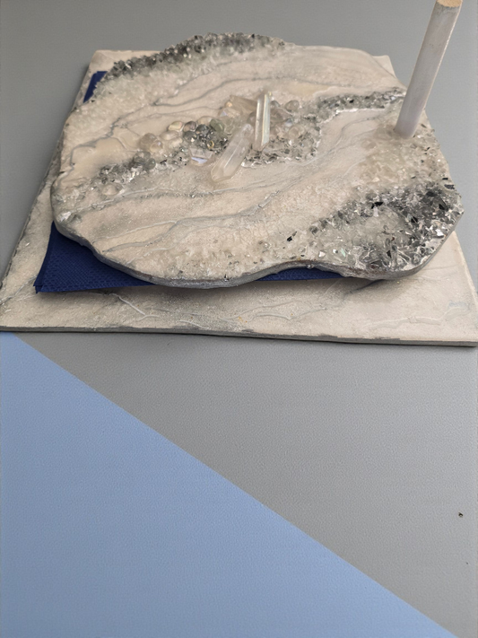 Napkin Holder geode style white with silver