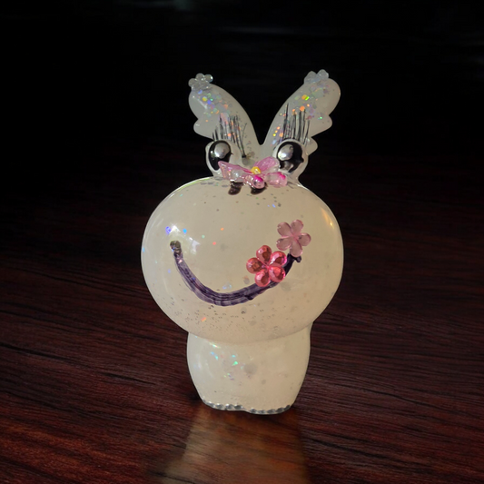 Reindeer white with soft pink