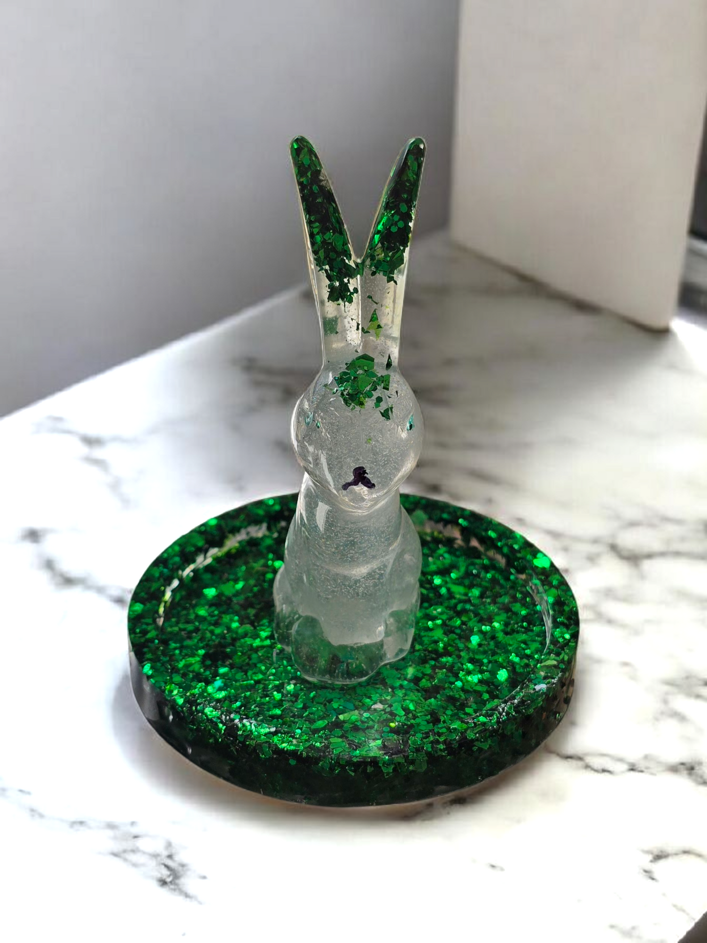 Bunny ring holder green glitter