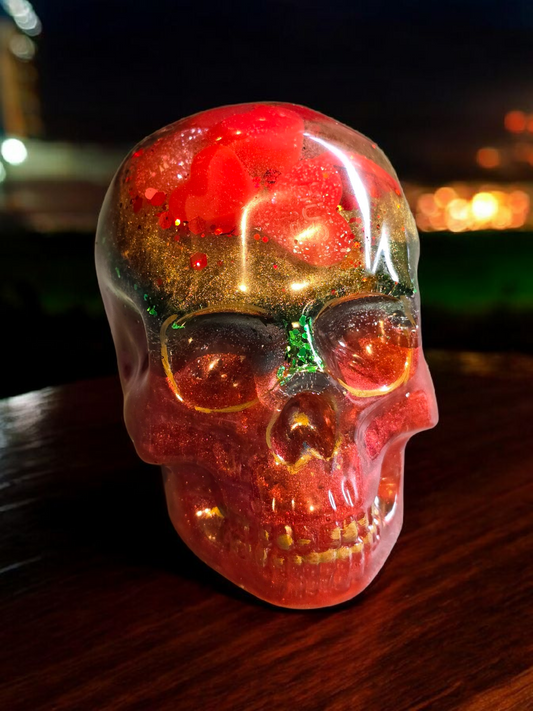 Scull Large with red hearts