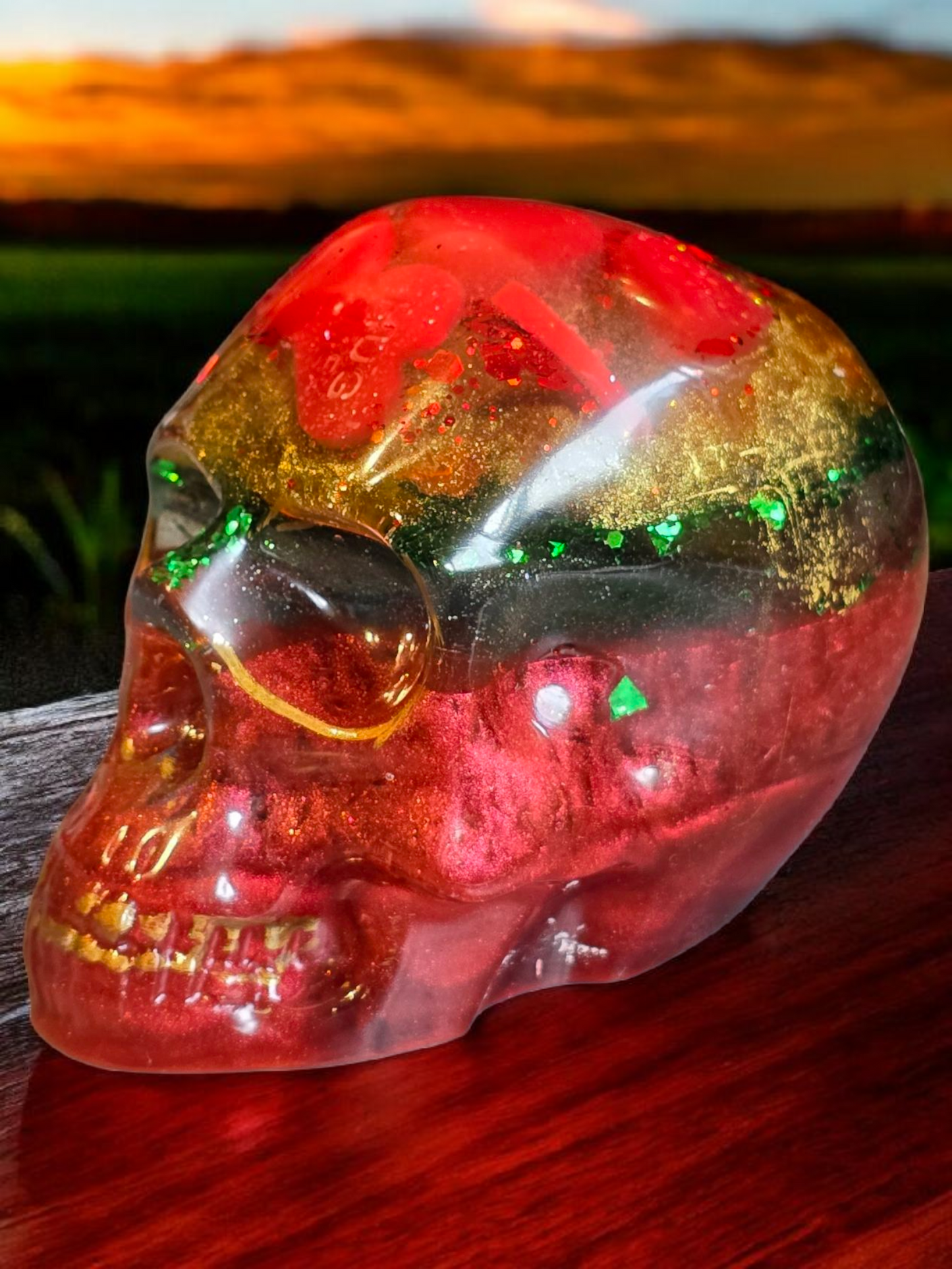 Scull Large with red hearts