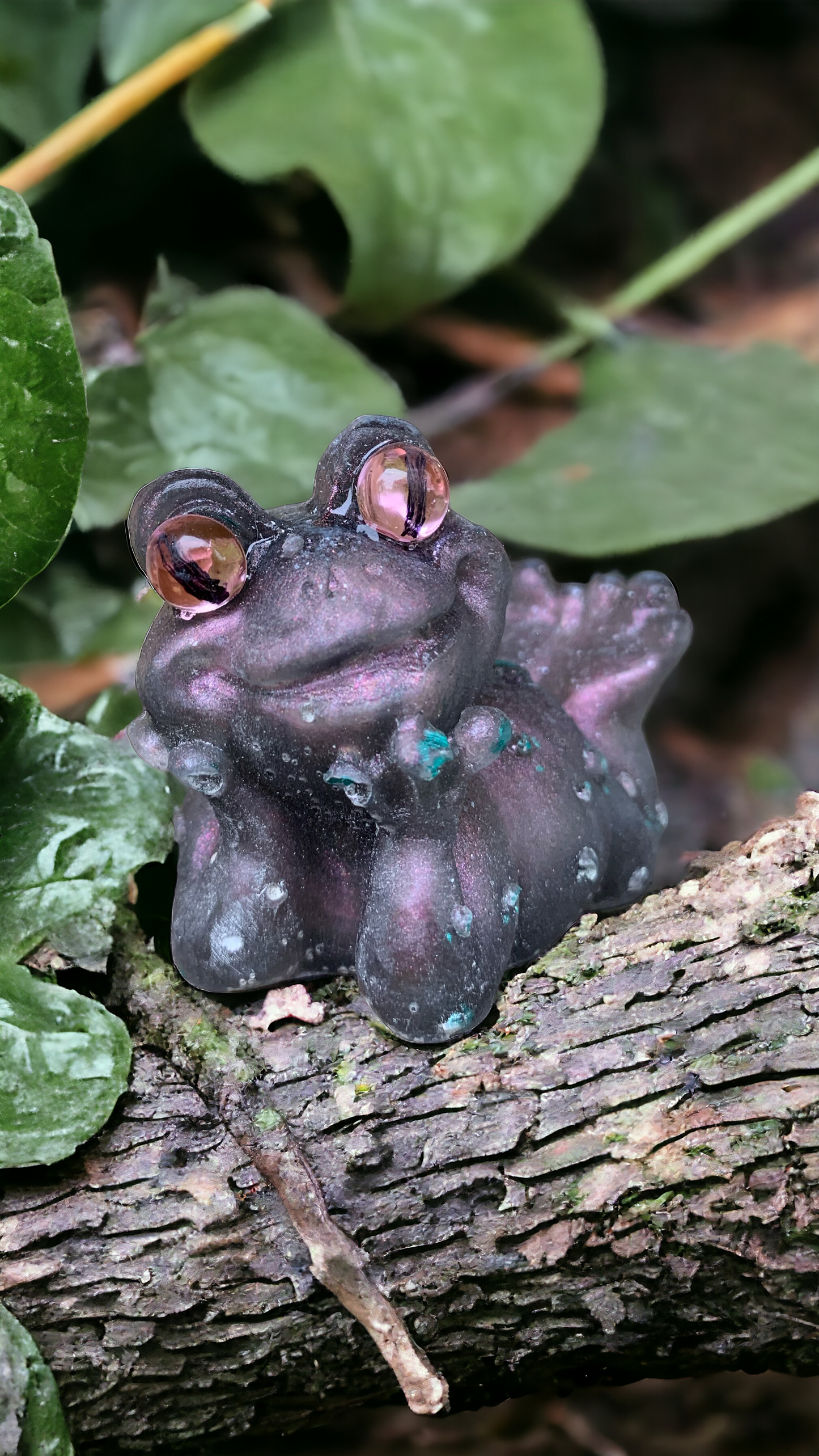 Frog Happy - Purple Hue