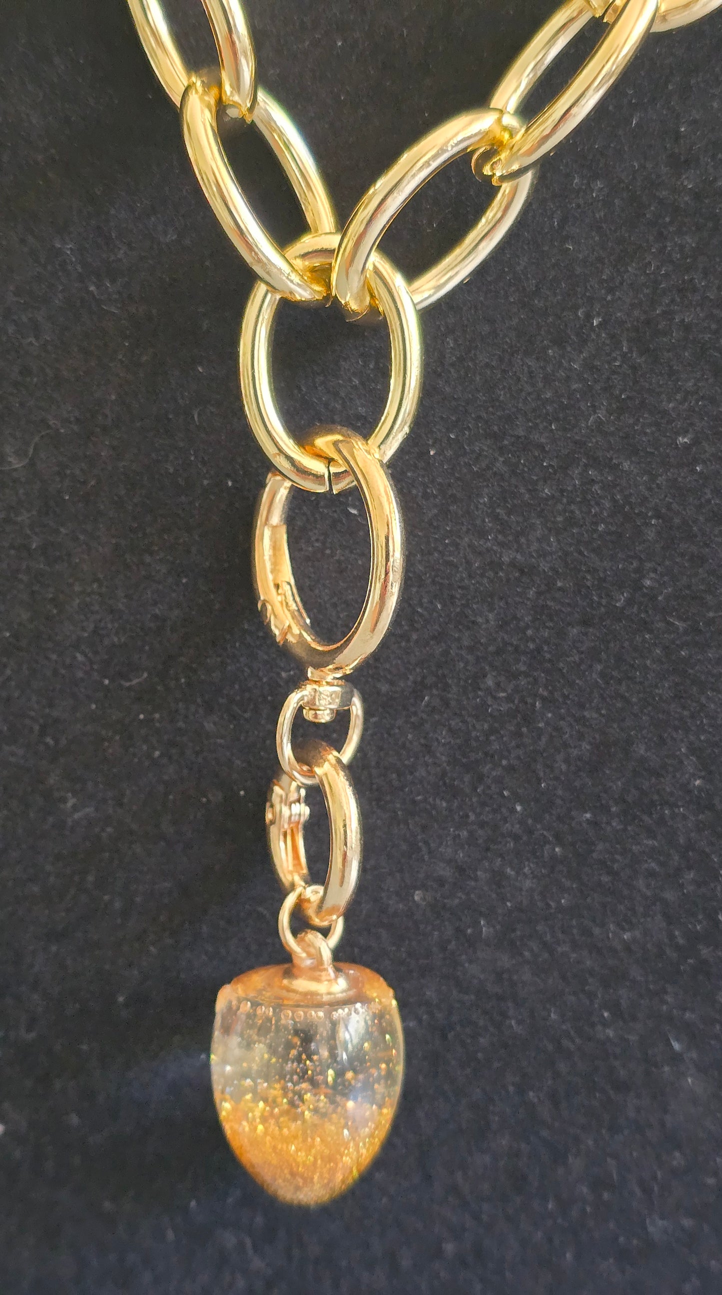 Pendant chunky gold chain