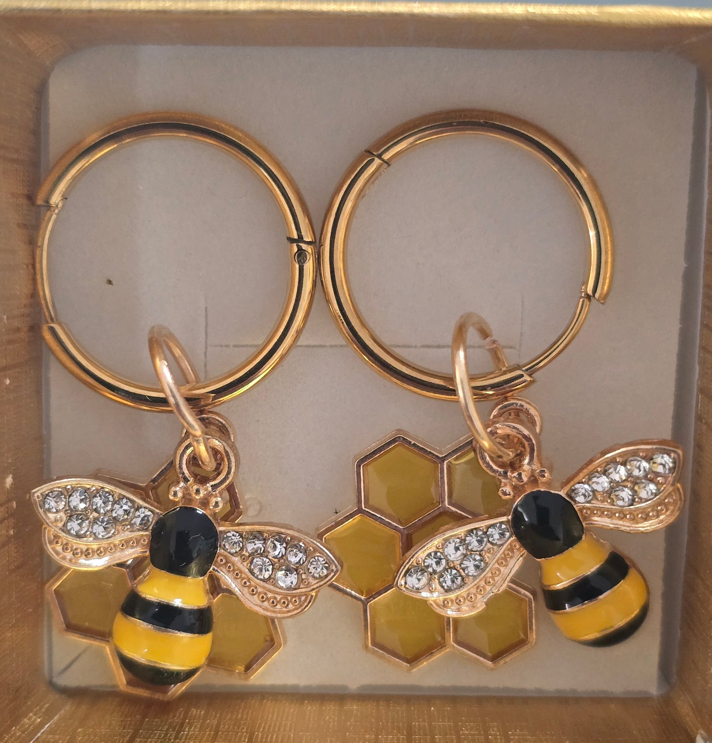 Earrings bumble bee