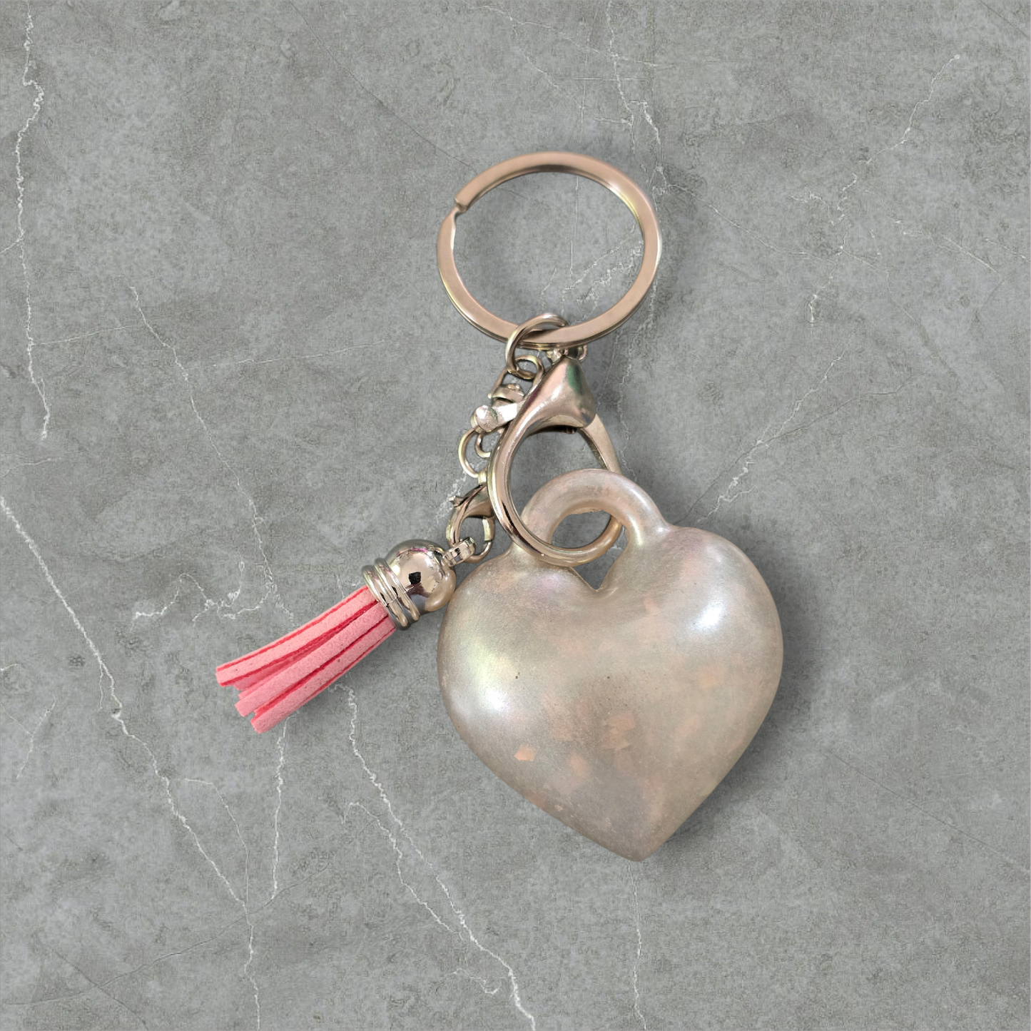 Keycharm puffy heart pearl soft pink with pink tassel