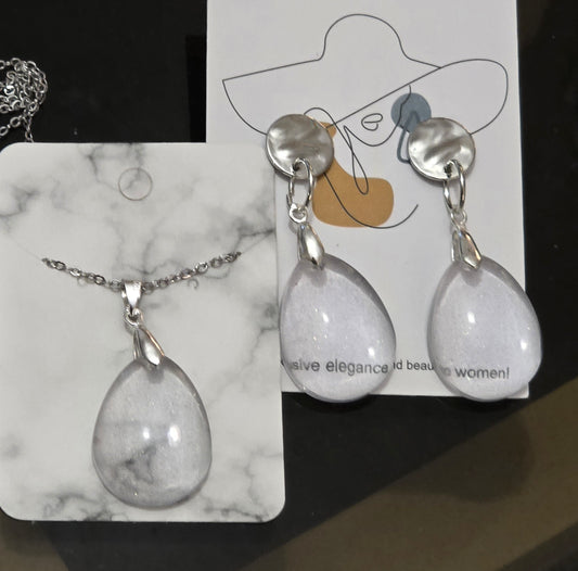 Earring and pendant set Elegance