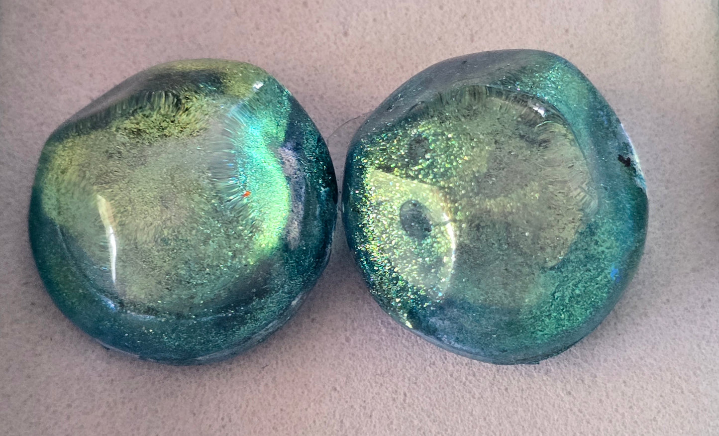Earrings studs