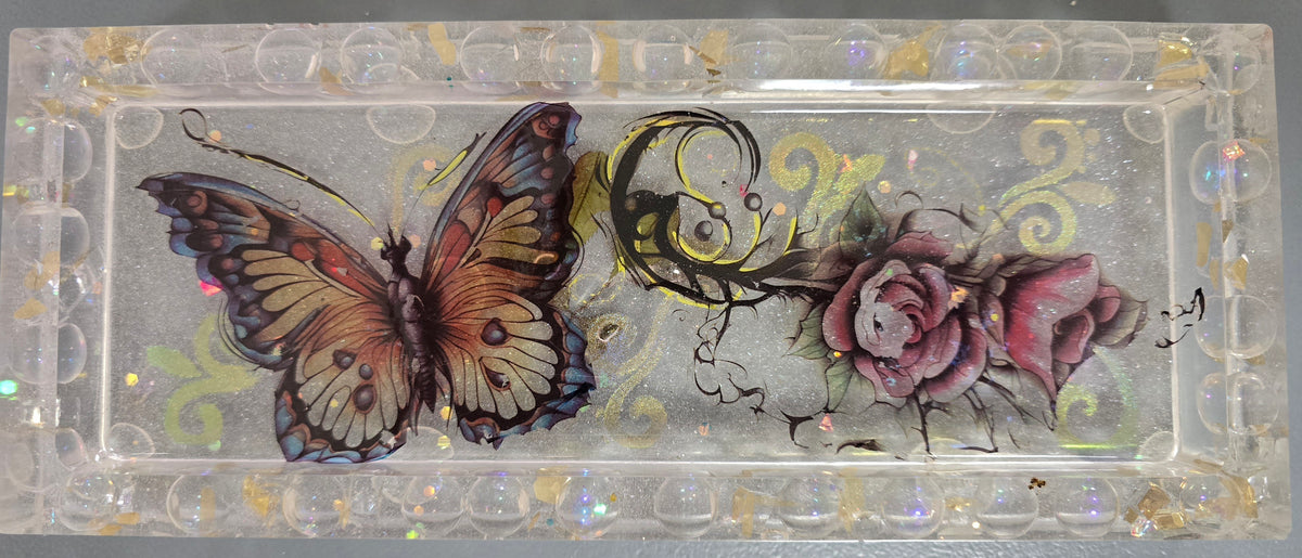 Tray with butterfly and pink roses