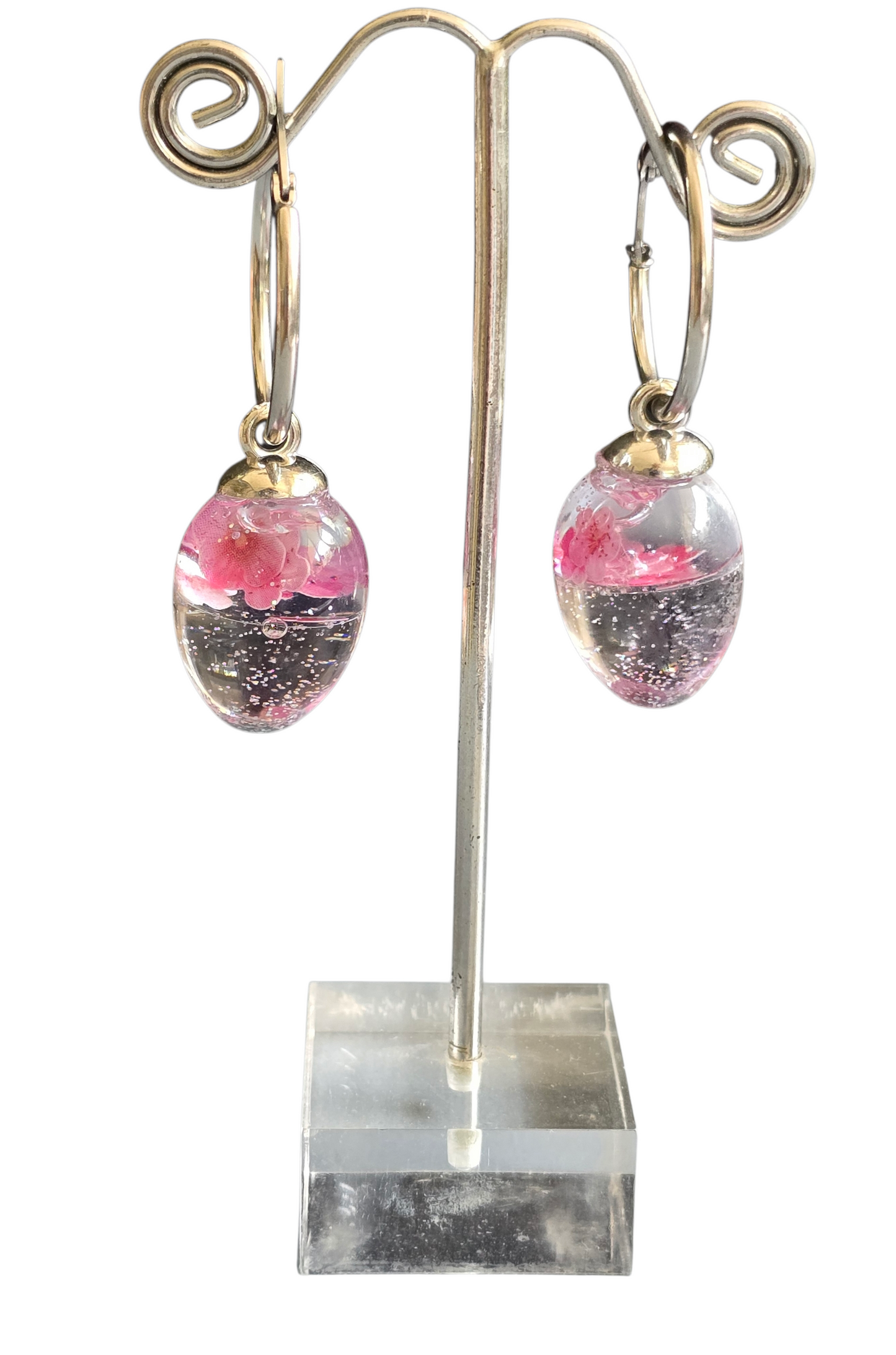 Earrings dangling with pink flowers