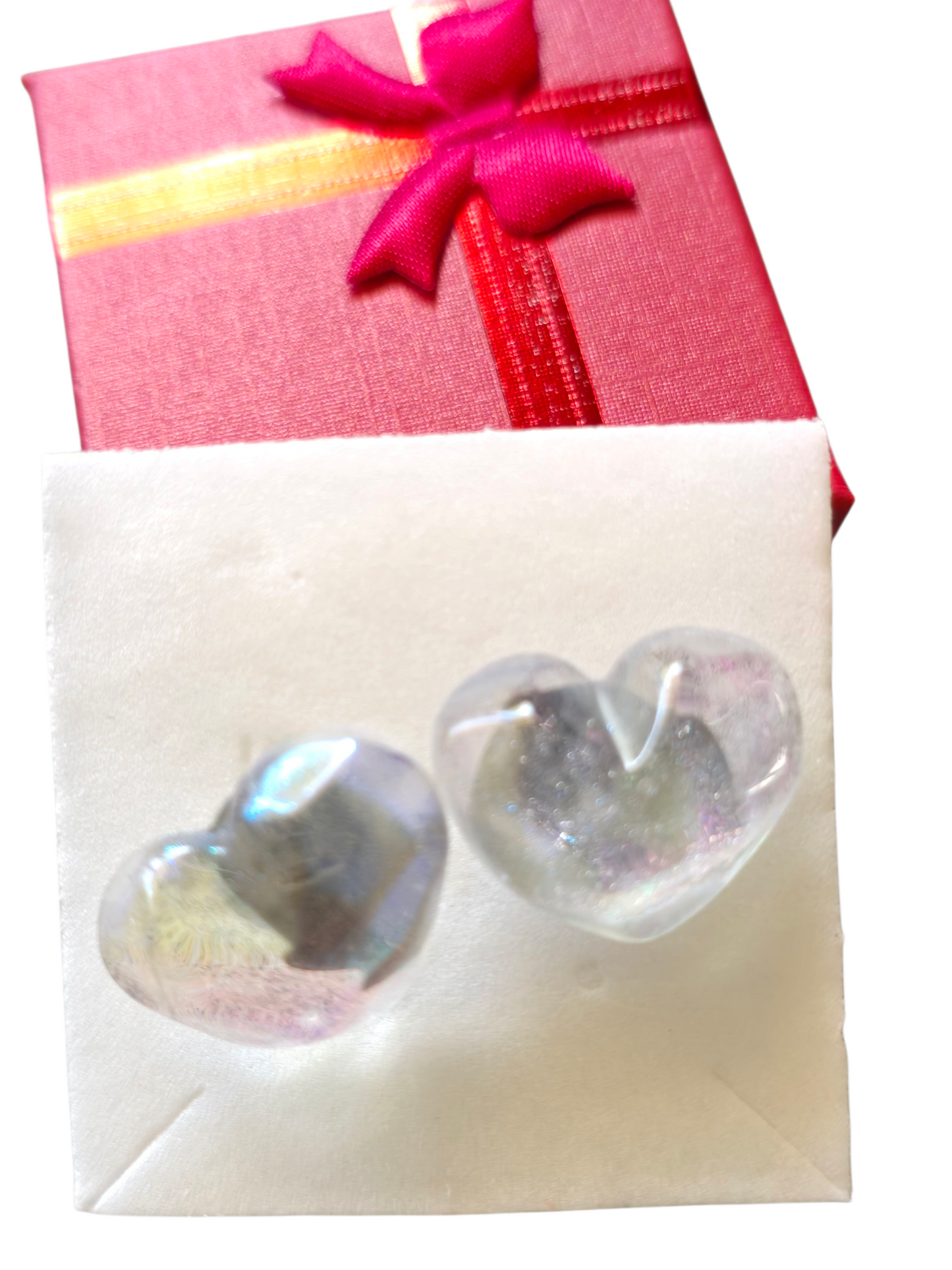 Earrings studs hearts diamond